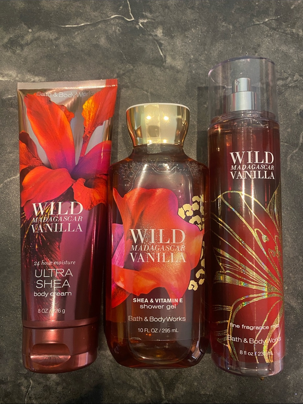 DISCONTINUED Bath & Body Works 3 Piece
Wild Madagascar Vanilla Set